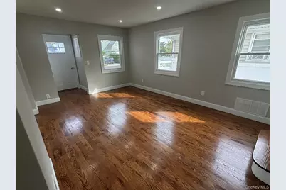 3154 Roxbury Road, Oceanside, NY 11572 - Photo 4