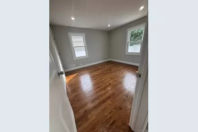 3154 Roxbury Road, Oceanside, NY 11572 - Photo 8