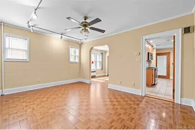 160 Rockaway Parkway, Valley Stream, NY 11580 - Photo 4