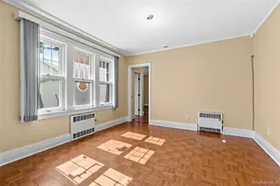 160 Rockaway Pkwy, Valley Stream, NY 11580 - Photo 6