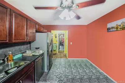 2445 Union Boulevard #5B, Islip, NY 11751 - Photo 4