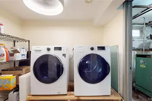 68-97 Alderton St, Rego Park, NY 11374 - Photo 28