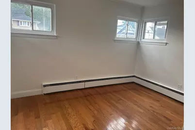 209 Nassau Avenue, Freeport, NY 11520 - Photo 8