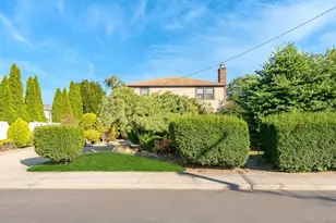 1427 Washington Ave, Seaford, NY 11783 - Photo 20