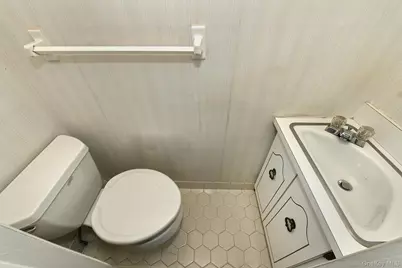 1483 Crown Street, Wantagh, NY 11793 - Photo 18