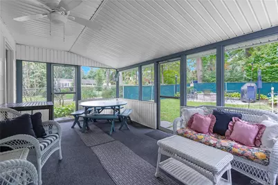 60 Oak Street, Smithtown, NY 11787 - Photo 20