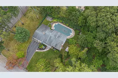 60 Oak Street, Smithtown, NY 11787 - Photo 34