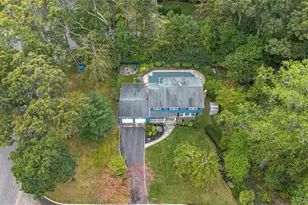 60 Oak St, Smithtown, NY 11787 - Photo 32