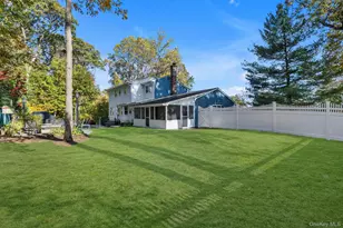 60 Oak St, Smithtown, NY 11787 - Photo 26