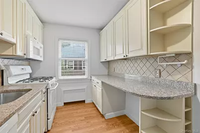 15 Chestnut Street #A4, Rye, NY 10580 - Photo 8