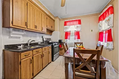 13305 107th Avenue, Richmond Hill, NY 11419 - Photo 12