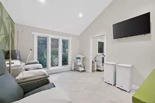 634 Park Ave, Huntington, NY 11743 - Photo 14