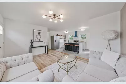 120 Manhattan Avenue, West Babylon, NY 11704 - Photo 12