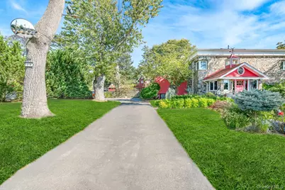 28 Riverside Avenue, Amityville, NY 11701 - Photo 4