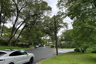 2 Rochelle Rd, Larchmont, NY 10538 - Photo 6