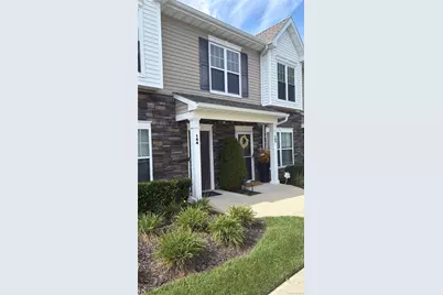 164 Ashley Ct, Central Islip, NY 11722 - Photo 2