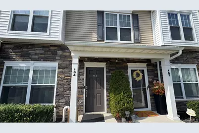 164 Ashley Ct, Central Islip, NY 11722 - Photo 4