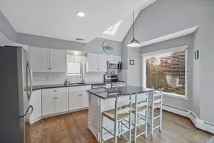 7 Grandview Dr, Shirley, NY 11967 - Photo 12