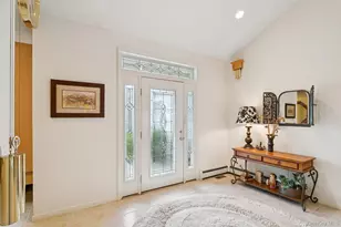 103 Rivendell Ct, Melville, NY 11747 - Photo 4