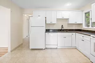 39 Wellington Ave, Deer Park, NY 11729 - Photo 6