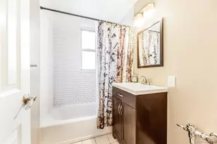 4320 Van Cortlandt Park E, Bronx, NY 10470 - Photo 16