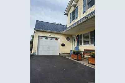 176 Avondale Drive, Centereach, NY 11720 - Photo 4