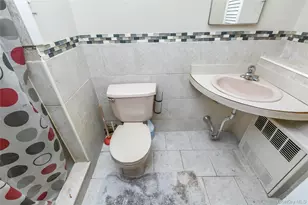 584 Yale St, Oceanside, NY 11572 - Photo 18
