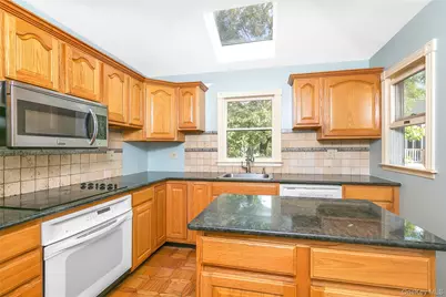584 Yale Street, Oceanside, NY 11572 - Photo 10