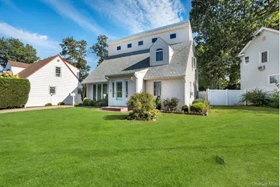 9 Pine Lane, Valley Stream, NY 11581 - Photo 2