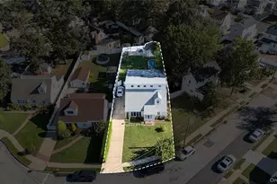 9 Pine Ln, Valley Stream, NY 11581 - Photo 4