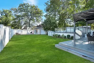 9 Pine Ln, Valley Stream, NY 11581 - Photo 10