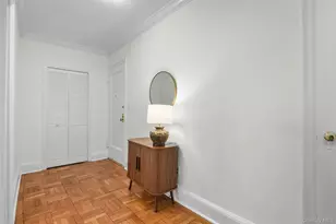 910 Stuart Ave, Mamaroneck, NY 10543 - Photo 6