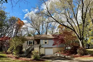 43 Kobelt Dr, Wallkill, NY 12589 - Photo 2