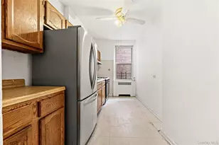 601 Pelham Pkwy N, Bronx, NY 10467 - Photo 12