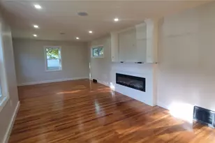 35 Seitz Terrace, Poughkeepsie, NY 12603 - Photo 2