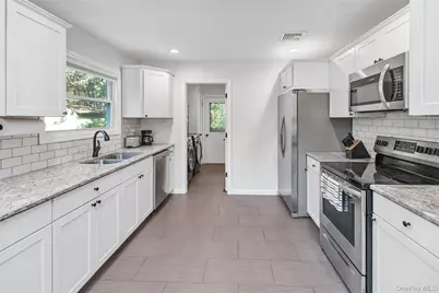 2 Christine Lane, Manorville, NY 11949 - Photo 16