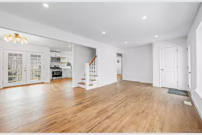 18 Oakdale Place, Massapequa Park, NY 11762 - Photo 16