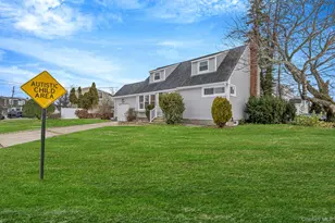 18 Oakdale Pl, Massapequa Park, NY 11762 - Photo 2