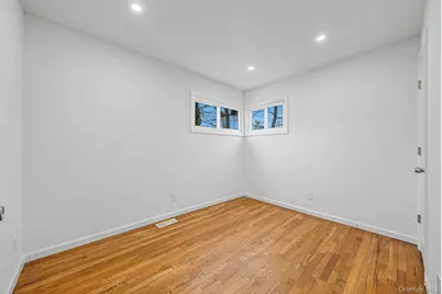 18 Oakdale Place, Massapequa Park, NY 11762 - Photo 22