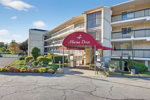 4 Marina Dr, Mahopac, NY 10541 - Photo 2