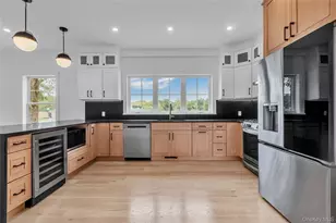 1726 Tower Ct, Mohegan Lake, NY 10547 - Photo 10