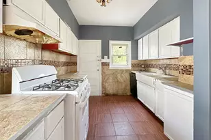 91 Elzey Ave, Elmont, NY 11003 - Photo 4