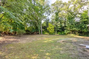 24 Laura Dr, Centereach, NY 11720 - Photo 32