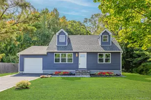 24 Laura Dr, Centereach, NY 11720 - Photo 16