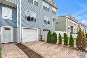 142 S Franklin St, Hempstead, NY 11550 - Photo 2