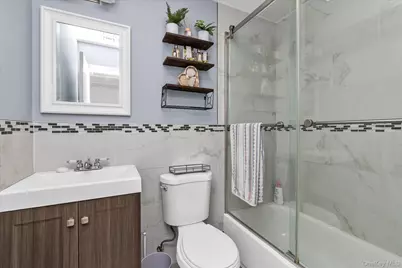 142 S Franklin Street, Hempstead, NY 11550 - Photo 12