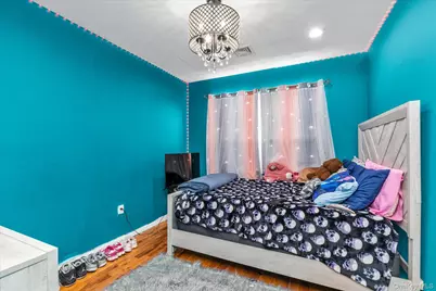 142 S Franklin Street, Hempstead, NY 11550 - Photo 16