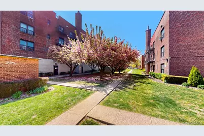 52-21 39th Road #2B, Woodside, NY 11377 - Photo 4