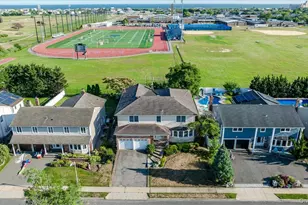 330 Harbor Dr, Long Beach, NY 11561 - Photo 12
