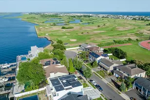 330 Harbor Dr, Long Beach, NY 11561 - Photo 22